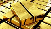 Золото упало до минимума за пять с половиной лет